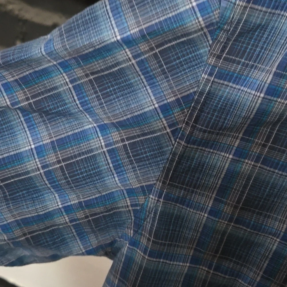 Calvin Klein short sleeve shirt - Picture 2 of 10